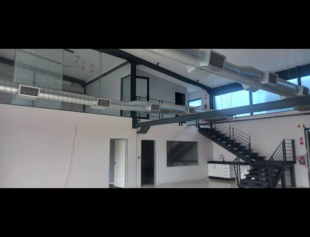 412M² OFFICE TO LET IN FERNDALE